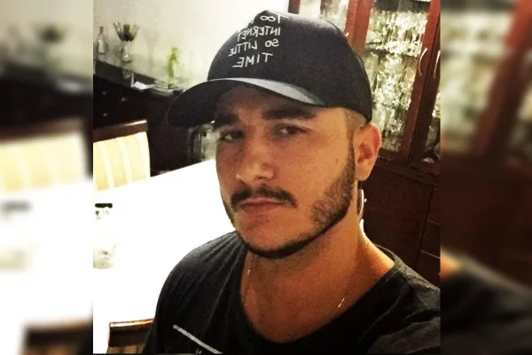 “Rei das Milhas” é preso em SC por golpes com passagens aéreas falsas