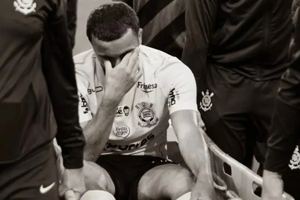 Labyad desabafa nas redes sociais após lesão: “Minha temporada acabou”