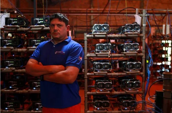 Brasileiros fabricam bitcoins no Paraguai com valorização de até 1300%