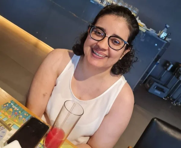 Ex-confeiteira Manuela Barcelos