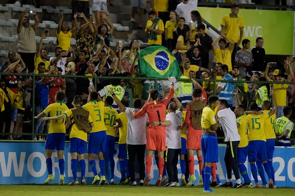 Mundial sub-17: mesmo “sofrendo”, atletas celebram classificação