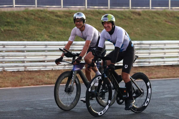 Foto coloridas das provas de Contrarrelógio e MTB do Metrópoles Endurance Ciclismo - Metrópoles