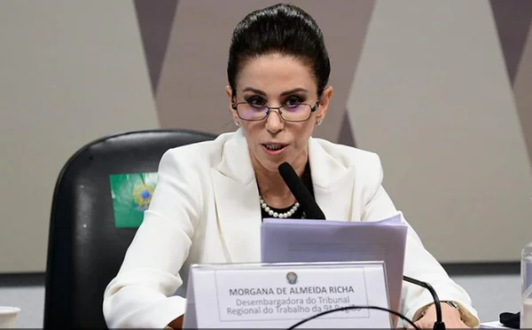 Bolsonaro nomeia Morgana de Almeida Richa como ministra do TST