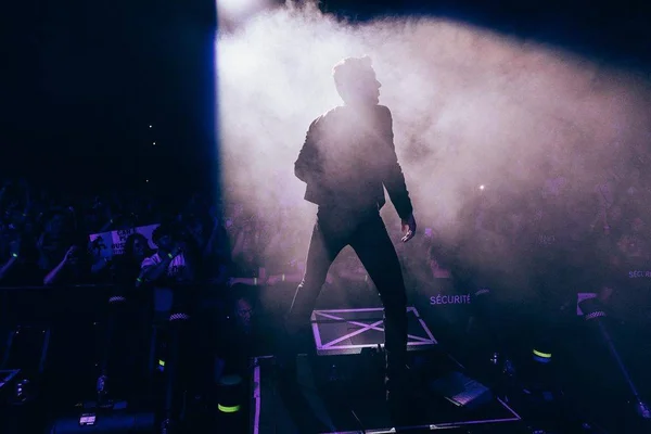 Aproveite o show do The Killers em camarote exclusivo junto com amigos