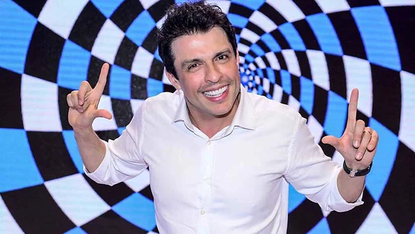 Humorista Ceará volta a Brasília com espetáculo de imitação