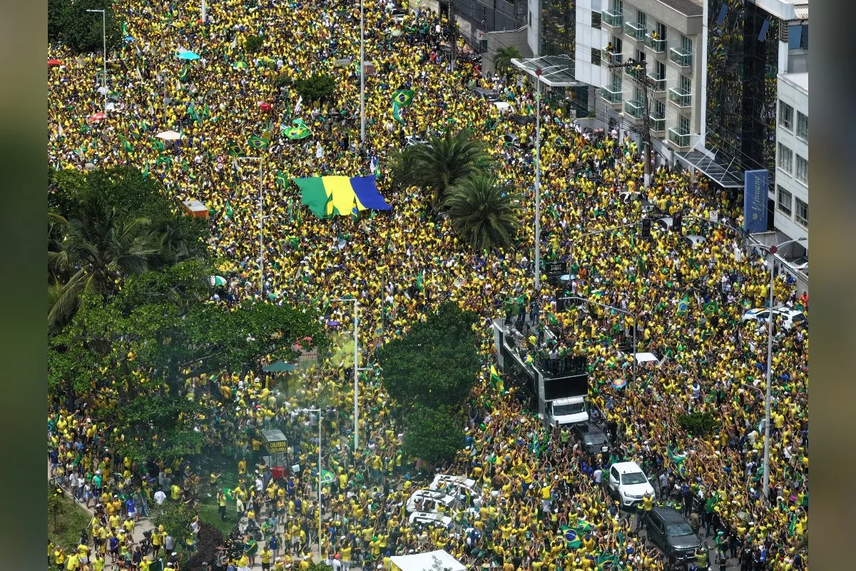 Se eleito, Flávio Bolsonaro promete Brasil entre as 7 maiores potências - imagem 1 Se eleito, Flávio Bolsonaro promete Brasil entre as 7 maiores potências - imagem 1