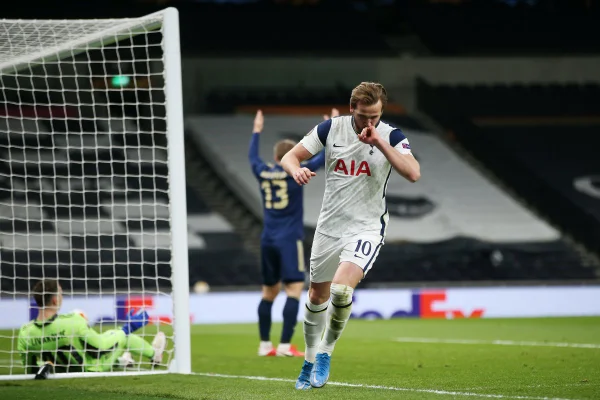 Tottenham, Arsenal e Roma vencem e saem com vantagem na Liga Europa