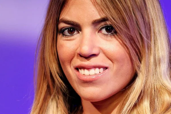 Novo emprego: Bruna Surfistinha ensina métodos de sexo oral a mulheres