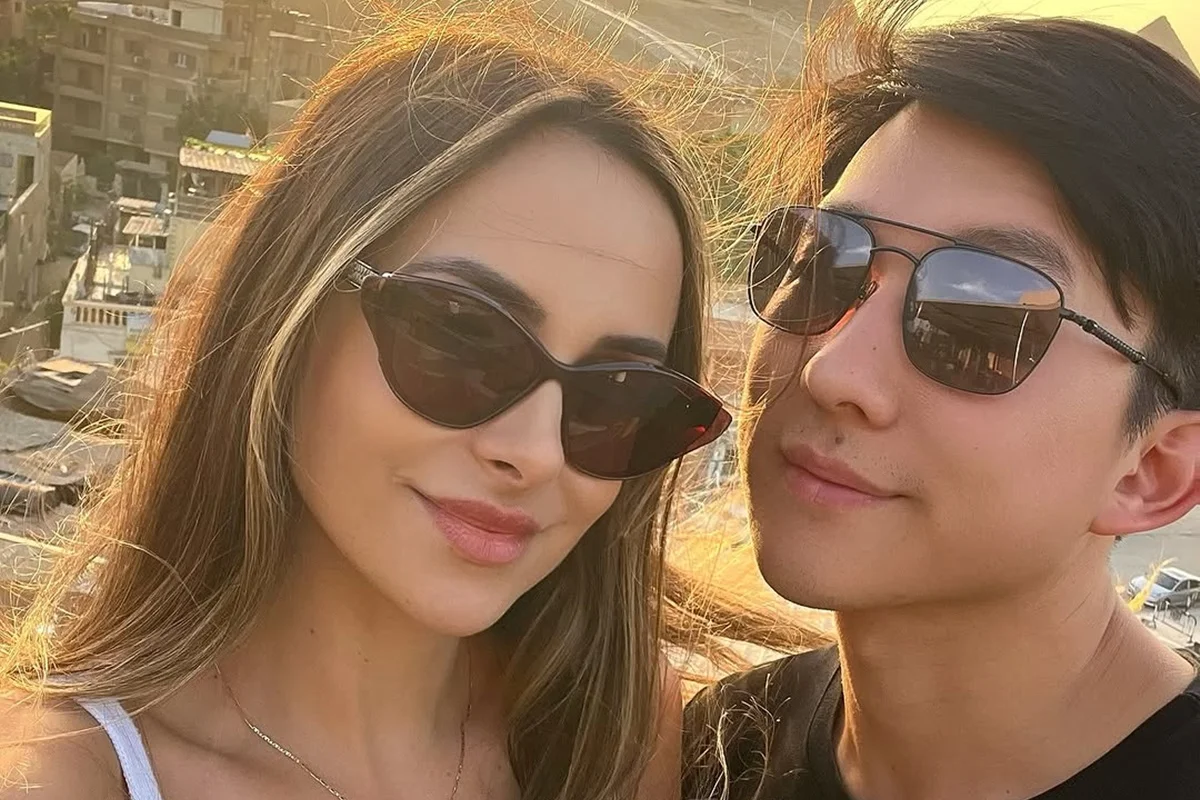Pyong Lee e a namorada, Natália Nasser posam juntos de óculos escuros Pyong Lee e a namorada, Natália Nasser posam juntos de óculos escuros
