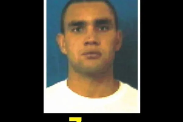 As investigações apontaram que Zeu foi responsável por queimar o corpo de Tim Lopes - Metrópoles