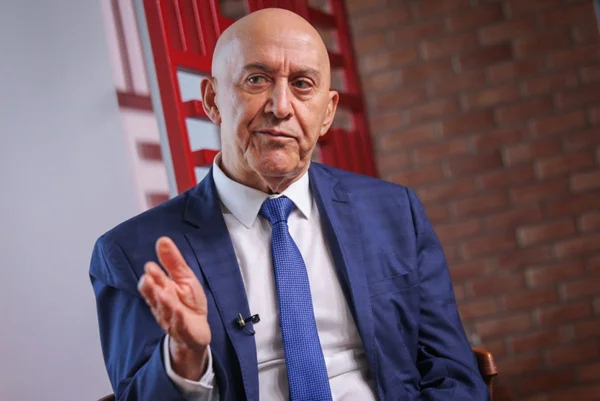 Relator da LDO, senador Confúcio Moura (MDB-RO)