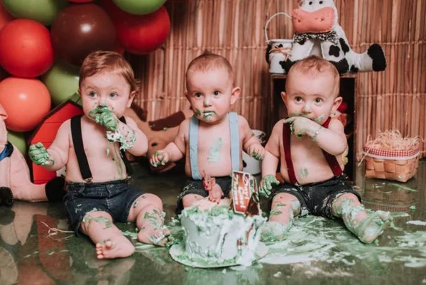 Thomas, Gael e Davi nasceram em Blumenau no ano passado