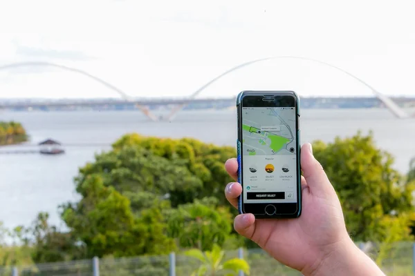 Uber: projeto com novas regras para apps é “inconstitucional”