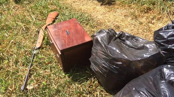 Polícia encontra armas perto de acampamentos pró e contra impeachment