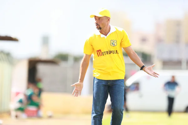 Luis Carlos é demitido do Brasiliense. Auxiliar assume equipe