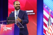 O deputado federal Eduardo Bolsonaro (PL-SP) em discurso no CPAC de Washington