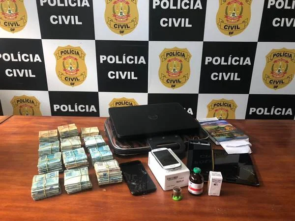 Em operação contra o tráfico, PCDF apreende R$ 114 mil e anabolizantes