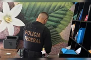 Nesta terça-feira (7/7), 18 policiais federais cumpriram quatro mandados de busca e apreensão em residências e escritórios dos investigados Nesta terça-feira (7/7), 18 policiais federais cumpriram quatro mandados de busca e apreensão em residências e escritórios dos investigados