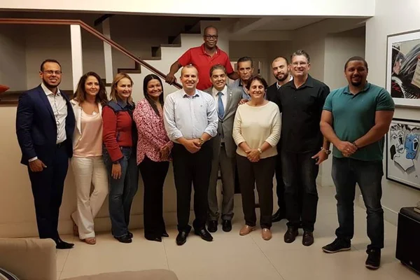 Liliane Roriz e Joaquim Roriz Neto assinam filiação ao Pros