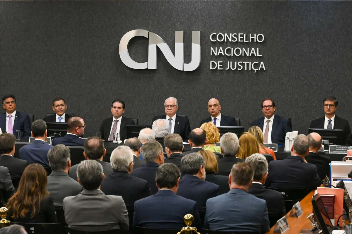 Autoridades na posse de Benedito como corregedor nacional Autoridades na posse de Benedito como corregedor nacional