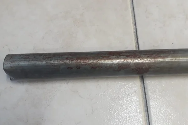 Homem é condenado por matar jovem com golpes de barra de ferro