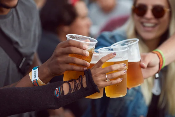 Bebidas alcoólicas podem ser liberadas em estádios de SP após 30 anos