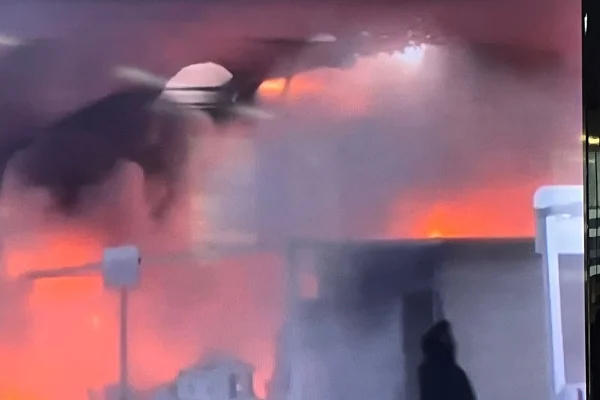 Incêndio atinge pavilhão dos países na COP30 - Metrópoles