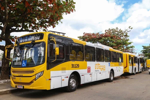 Imagem colorida, Cobradora de ônibus em Salvador é vítima de tentativa de estupro- Metrópoles