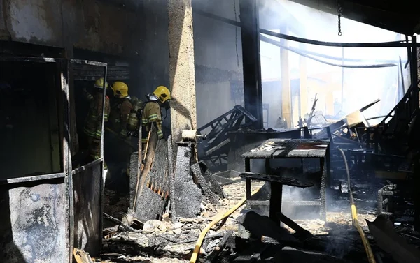 Incêndio de grandes proporções destrói tapeçaria no DF
