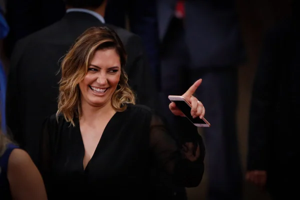 Michelle Bolsonaro ensaia cerimônia de posse no palácio