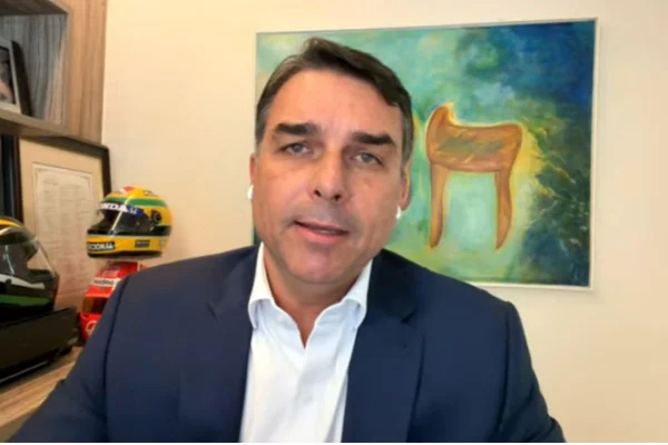 Flávio diz que Dark Horse é “página virada” sem apresentar contas