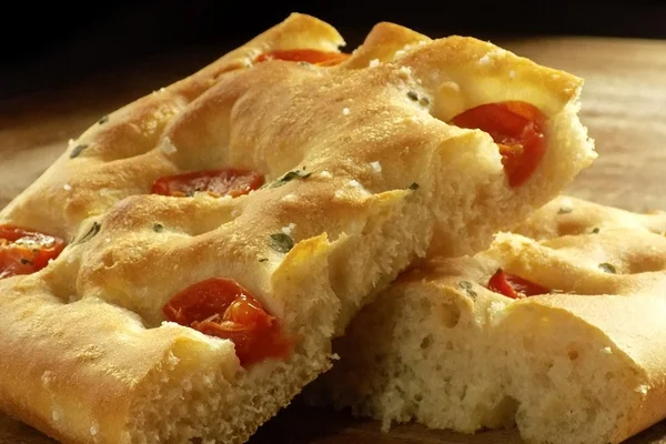Aprenda a preparar a deliciosa focaccia para o lanche da tarde