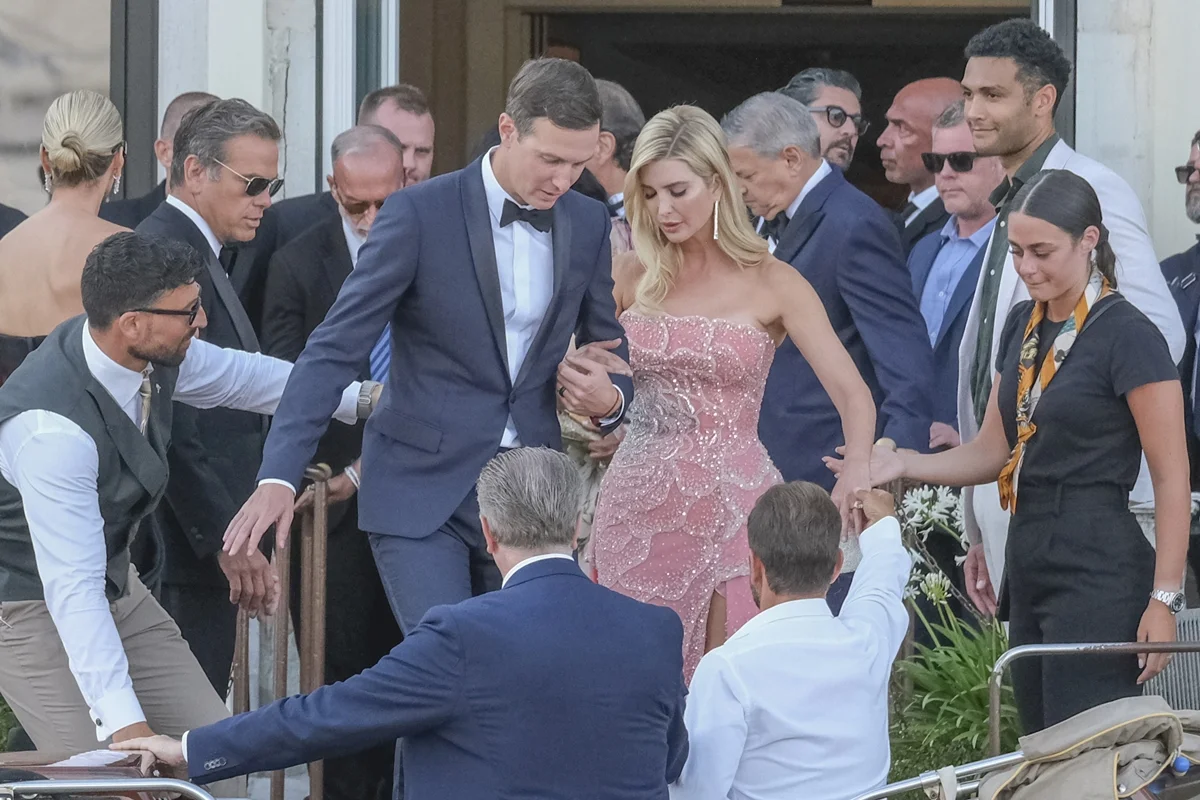 Construção de hotel de luxo da filha Ivanka Trump e do cunhado Jared Kushner está avaliada em US$ 4,6 bilhões Construção de hotel de luxo da filha Ivanka Trump e do cunhado Jared Kushner está avaliada em US$ 4,6 bilhões