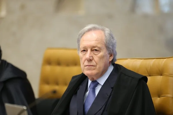 Lewandowski será relator de pedido de impeachment de Weintraub