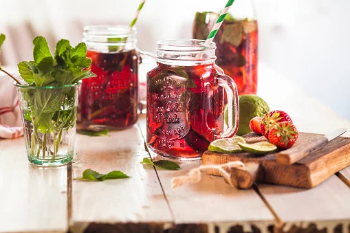 Aprenda a fazer geleia de hibisco e dê adeus à barriguinha indesejada