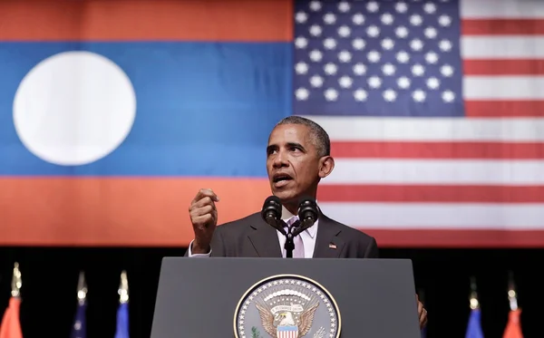 Barack Obama divulga sua lista de músicas preferidas de 2017