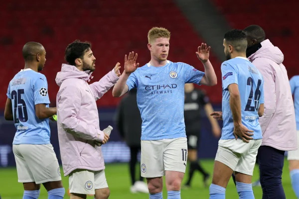 Manchester City vence o Mönchengladbach e avança na Champions