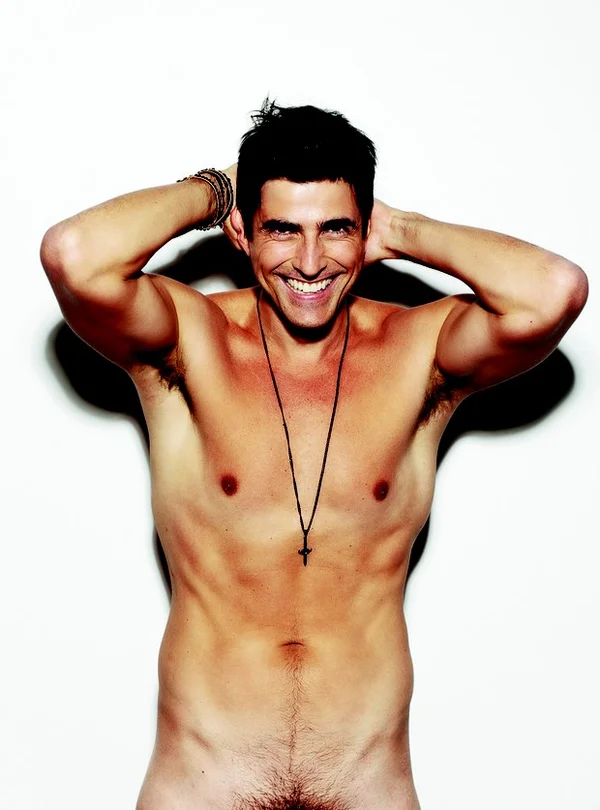 Gianecchini diz que não manda nudes (mas posa pelado para revista feminina)