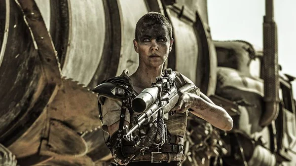 Charlize Theron quer fazer remake lésbico de Duro de Matar