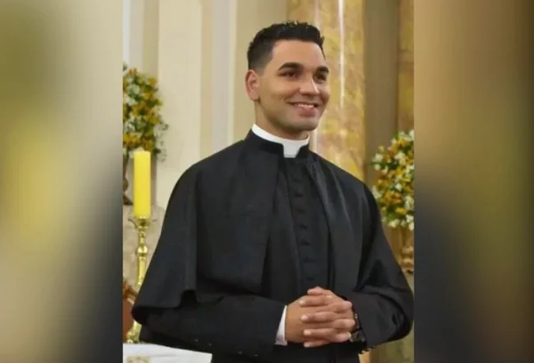 Padre foi acusado por um ex-seminarista de abuso sexual em Mogi das Cruzes, no interior de SP