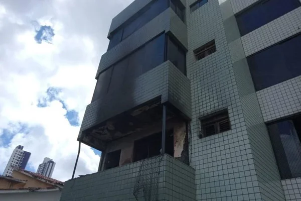 Apartamento pega fogo em João Pessoa