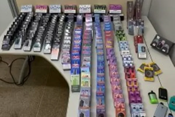Cigarros eletrônicos - Metrópoles