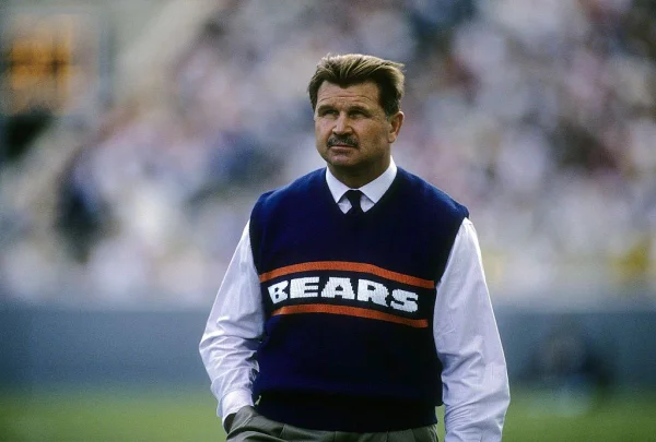 Mike Ditka, treinador e tight end da NFL, morre aos 86 anos