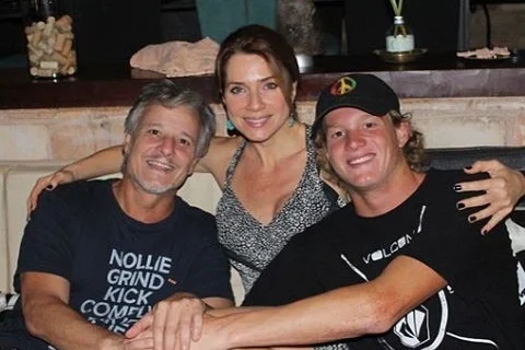 Veja como cresceram os filhos de casais famosos dos anos 1990