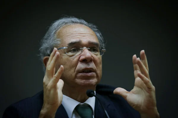Paulo Guedes em coletiva de imprensa