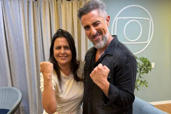 Imagem colorida de Fábia Oliveira e Marcos Mion - Metrópoles