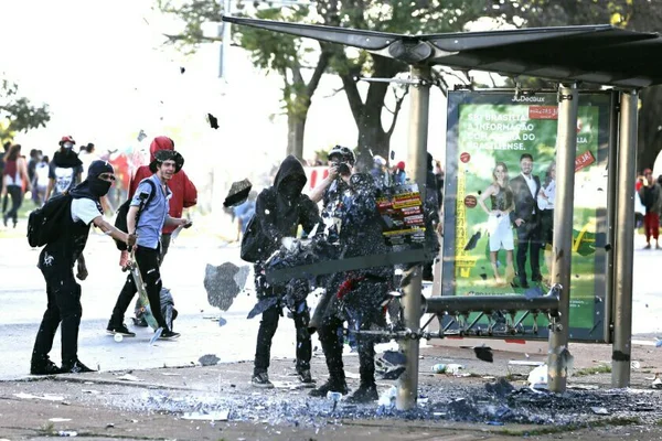 Após protesto, Brasília está entre assuntos mais comentados do Twitter