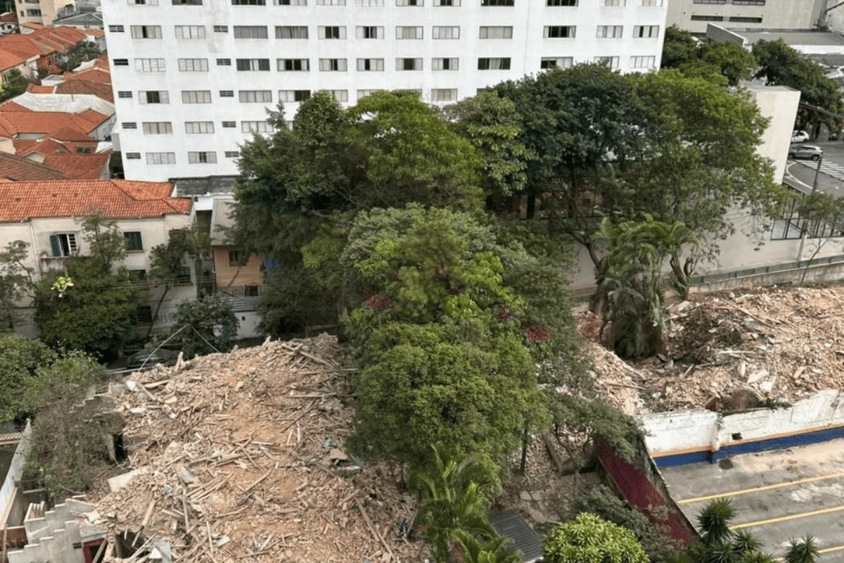 Prefeitura multa empresa por demolir casas de 1937 sem autorização - imagem 4 Prefeitura multa empresa por demolir casas de 1937 sem autorização - imagem 4