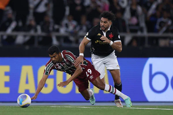Imagem colorida de Vasco e Fluminense - Metrópoles