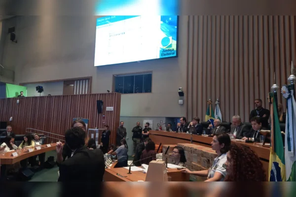 TRE-DF sorteia urnas que passarão por auditoria no 1º turno: “Confiáveis”